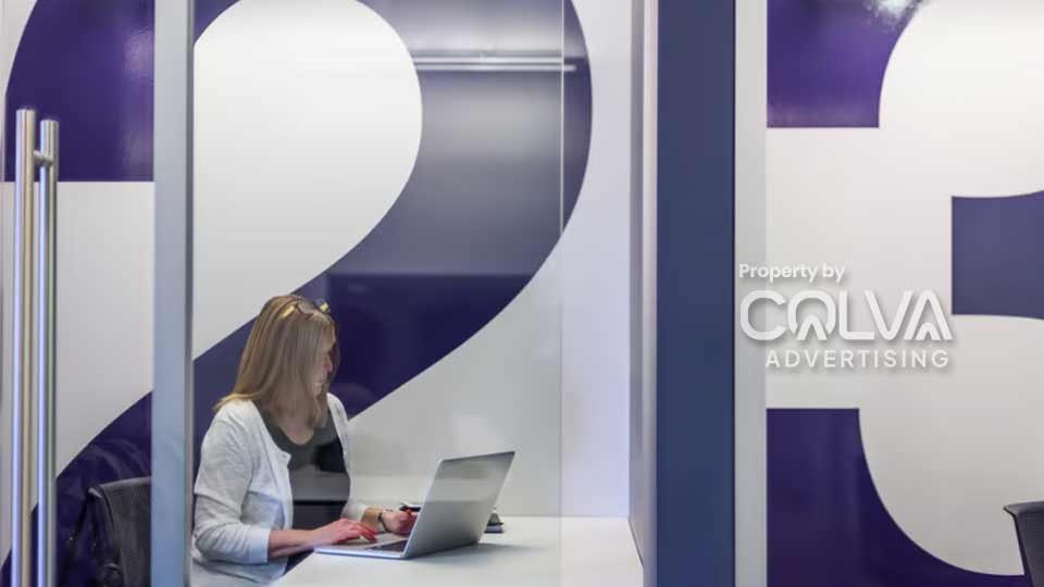 desain signage modern