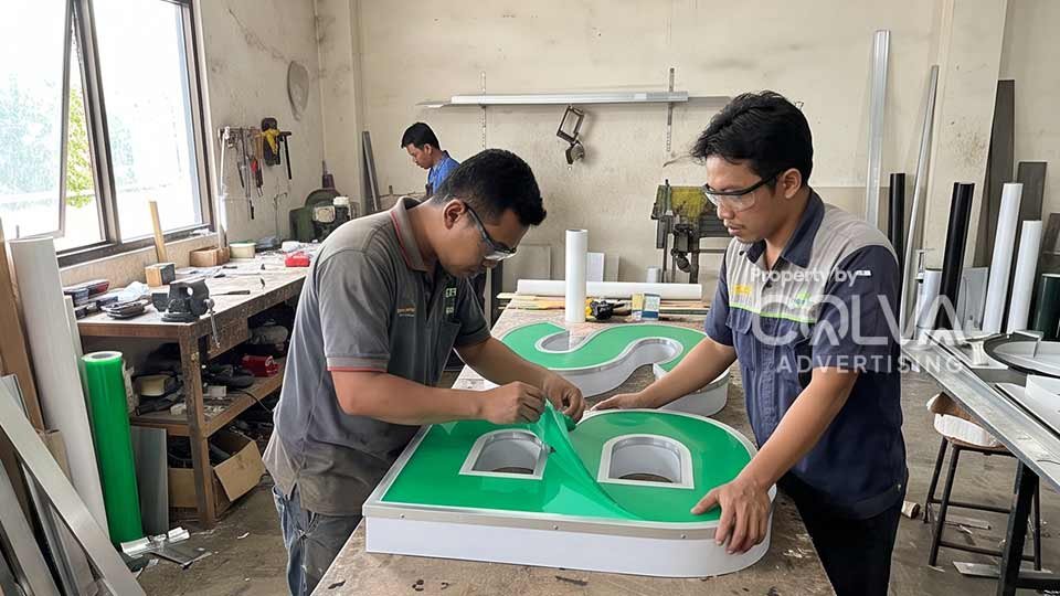 Huruf Timbul Custom Dinding