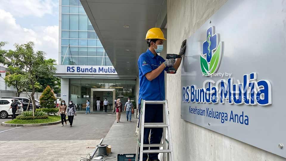 Proyek Fabrikasi Signage Custom